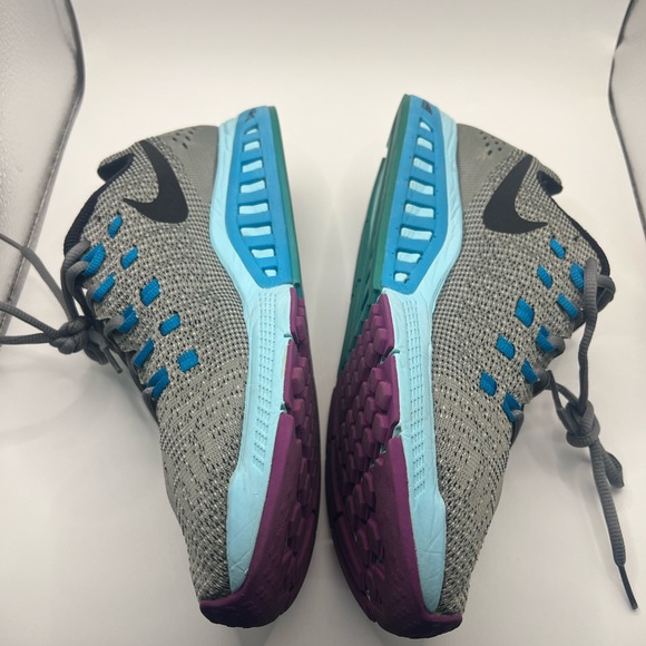 Nike Gray Sneakers with Pink and Blue Highlights - Picture 3 of 6